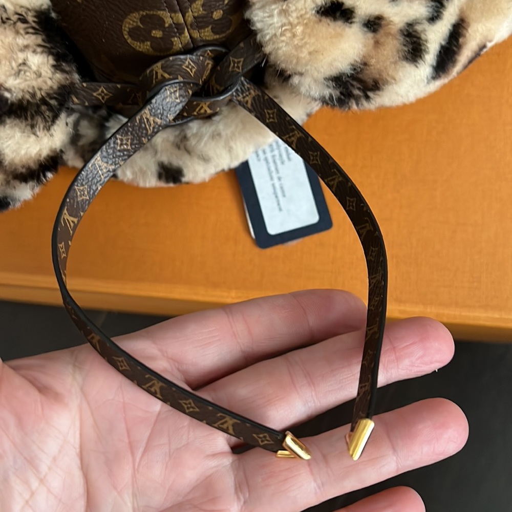 Louis Vuitton Chapka Leopard Hat - Picture 6 of 11